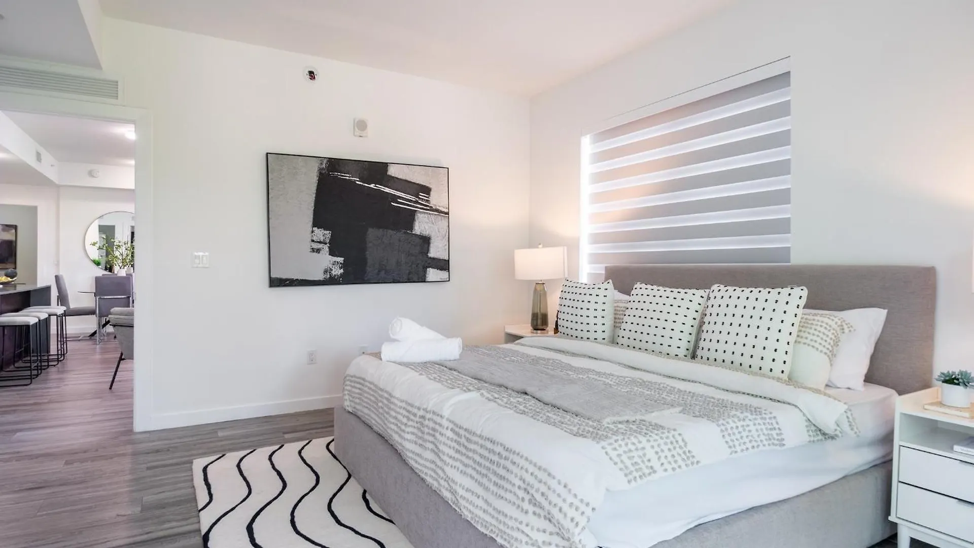 Apartment Stylish 2br With Private Balcony Miami
