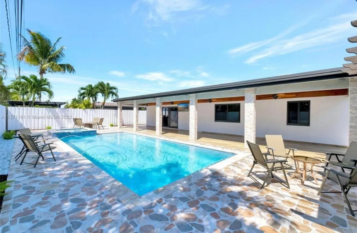 Holiday home Heated Pool Hot Tub
