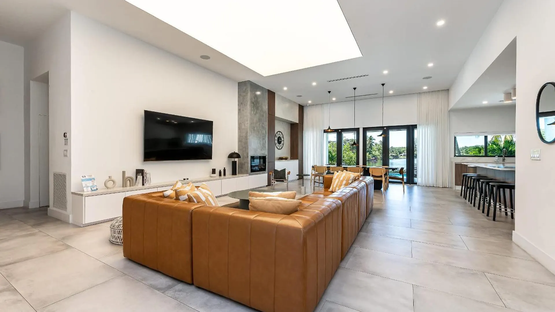 Super Modern Waterfront Paradise Near The Holiday home *