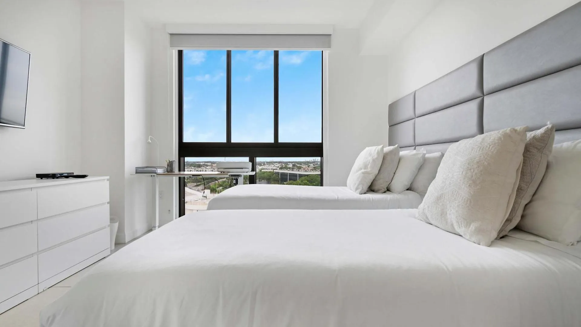 Holiday home La Central- Cityplace Doral And Across From A Park