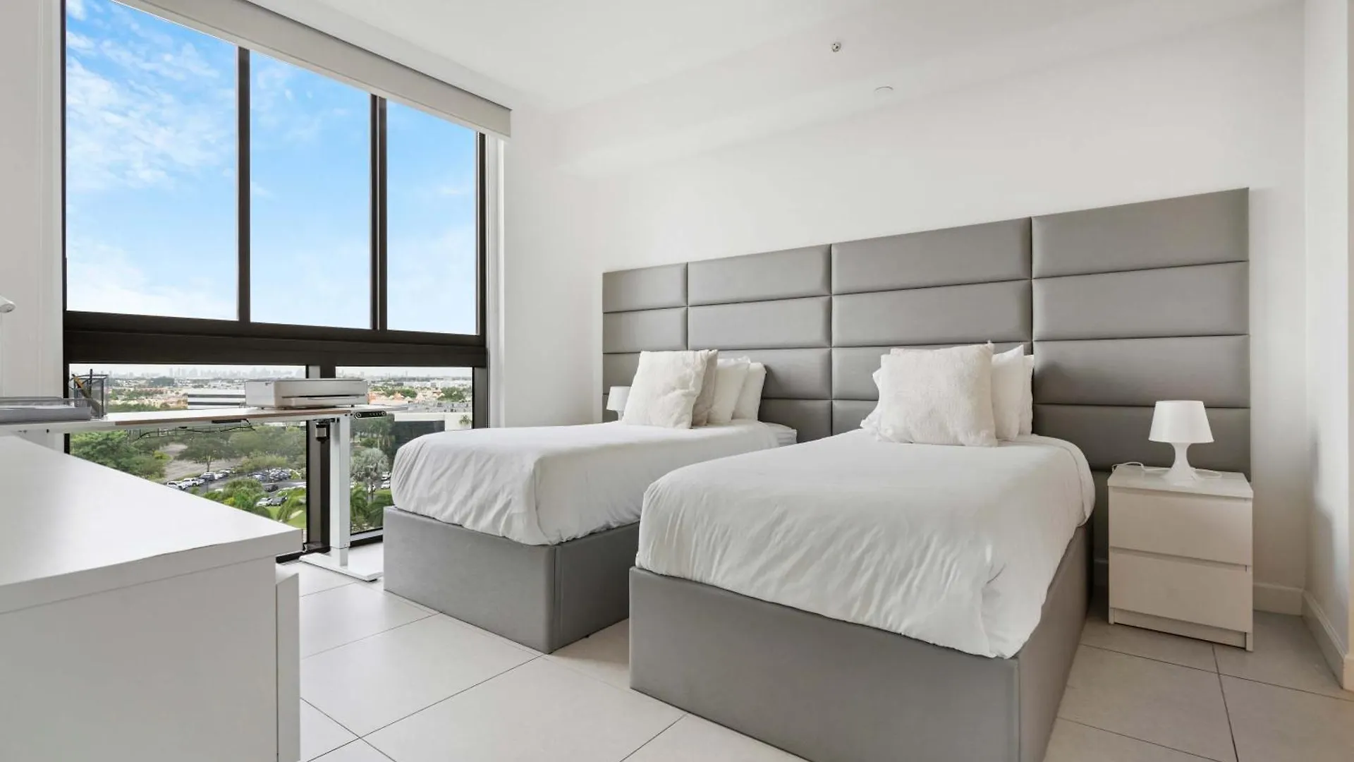 La Central- Cityplace Doral And Across From A Park Holiday home *