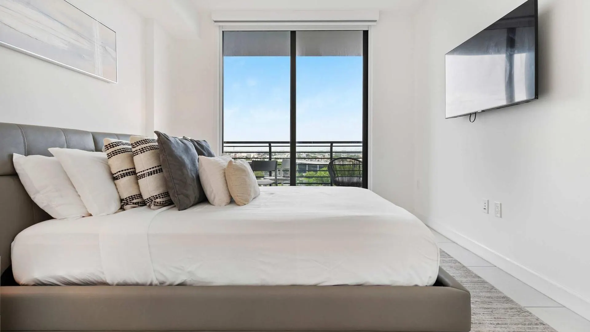 Holiday home La Central- Cityplace Doral And Across From A Park