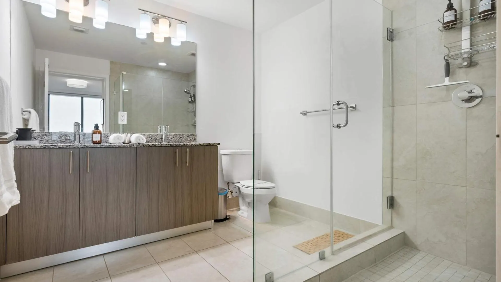Holiday home La Central- Cityplace Doral And Across From A Park