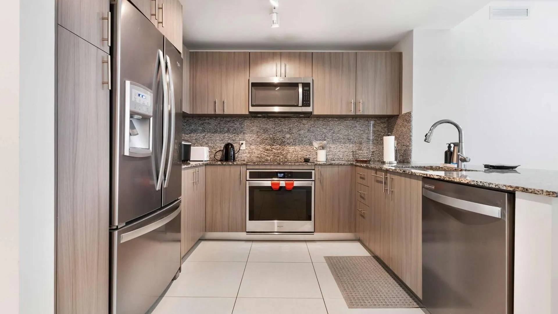 Holiday home La Central- Cityplace Doral And Across From A Park *