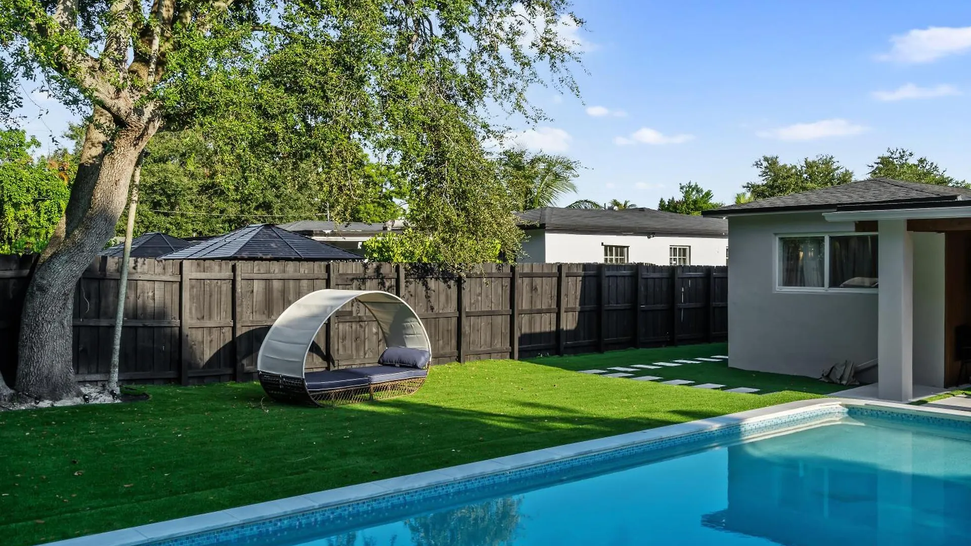 - Your Exclusive Luxury Escape With Private Pool And Mini Golf * Miami