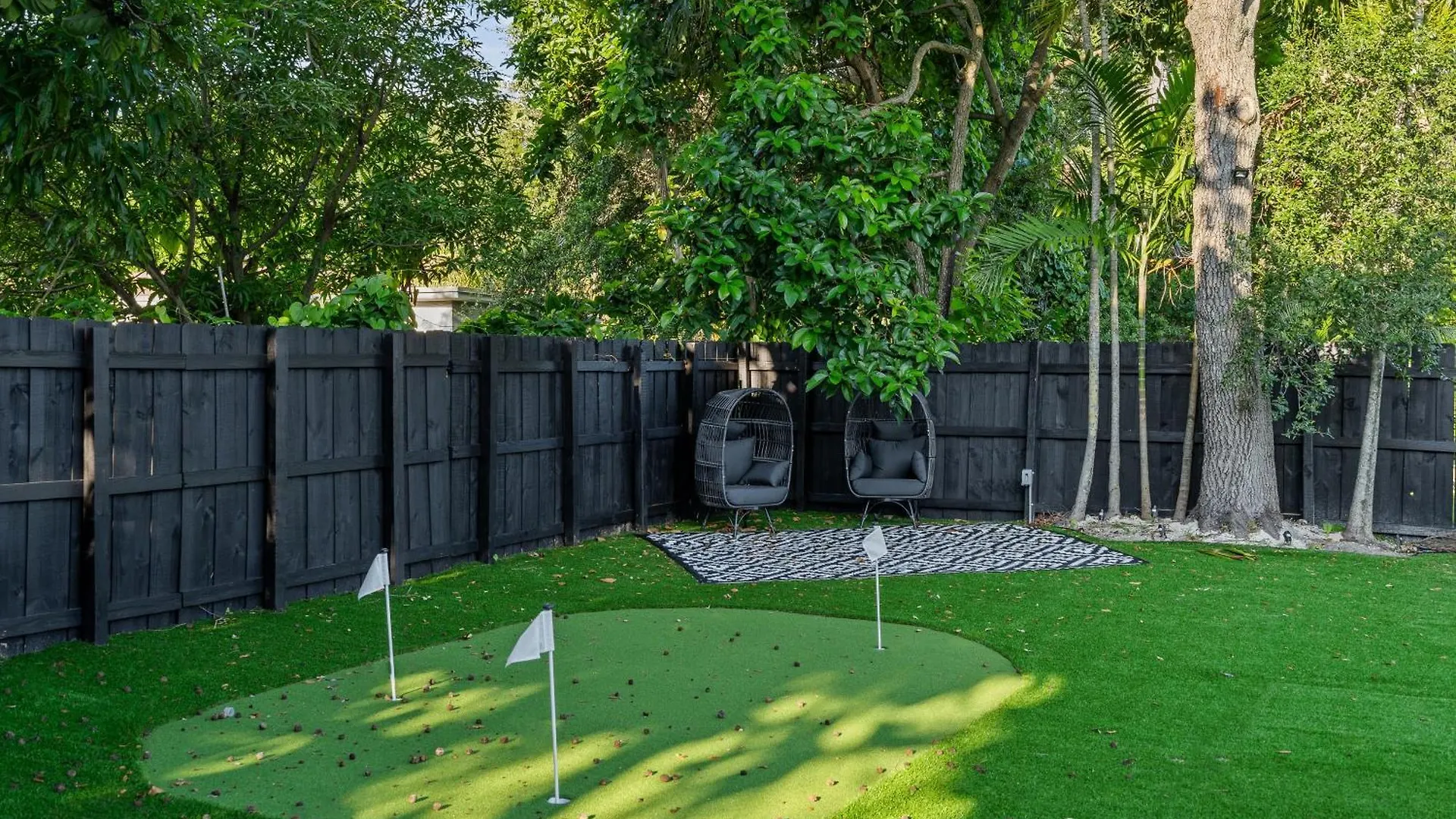 - Your Exclusive Luxury Escape With Private Pool And Mini Golf Miami