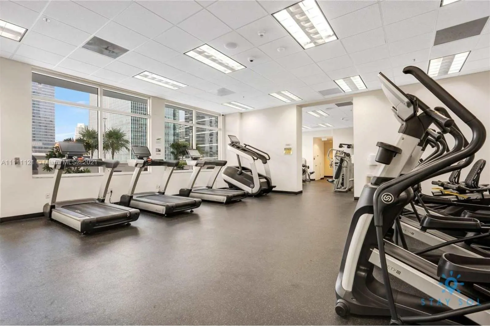Beautiful 1br With Amenities Apartment