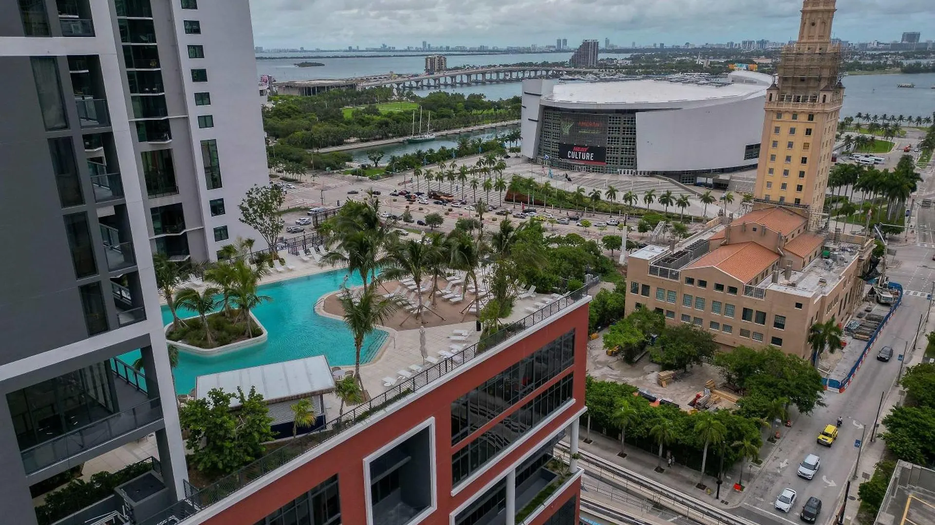 Orange Crush - Resort-style Amenities & Location * Miami