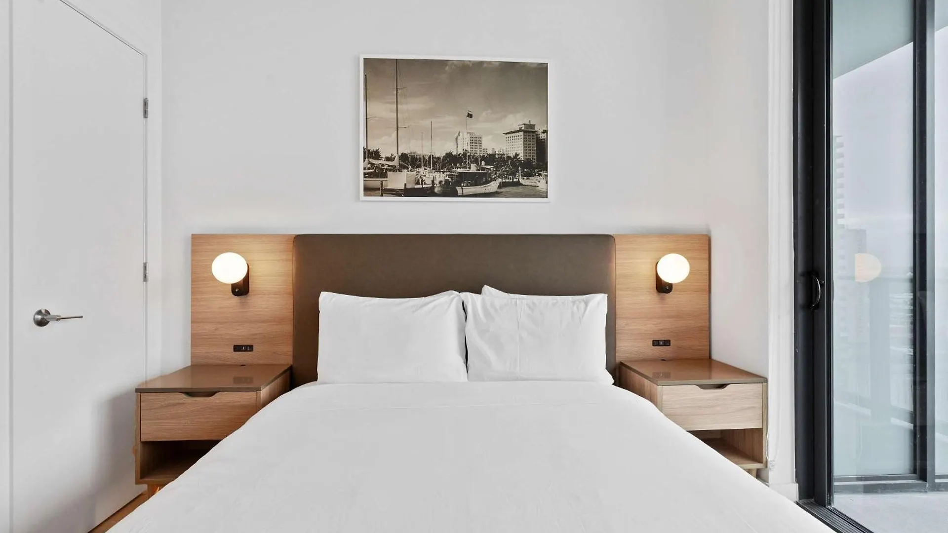 Orange Crush - Resort-style Amenities & Location