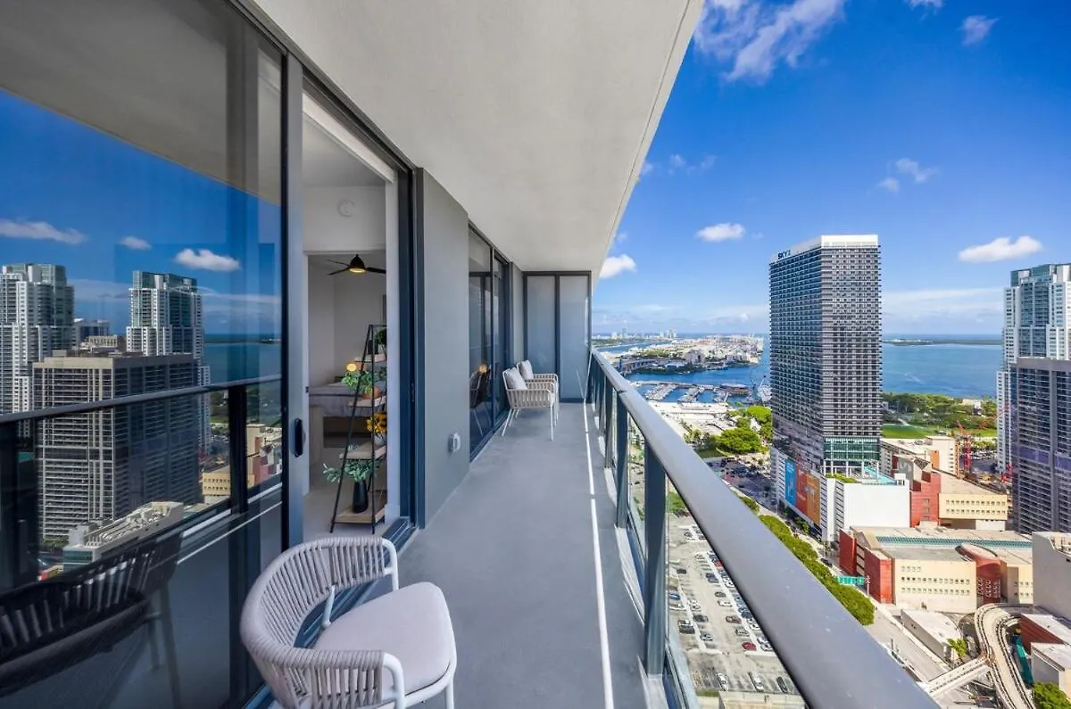 Stylish 1br At Gale Near Kaseya Center 公寓 *