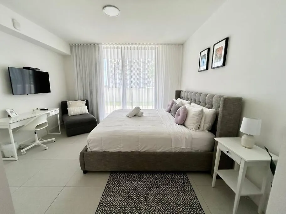 Comfortable In Downtown Doral Apartment Miami