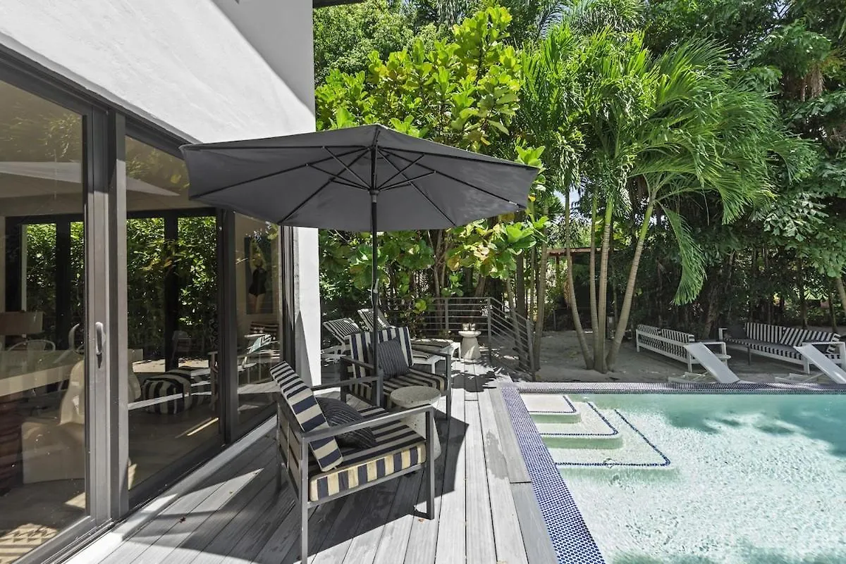 Dom wakacyjny The Waterhouse- Amazing With Infinity Pool Miami