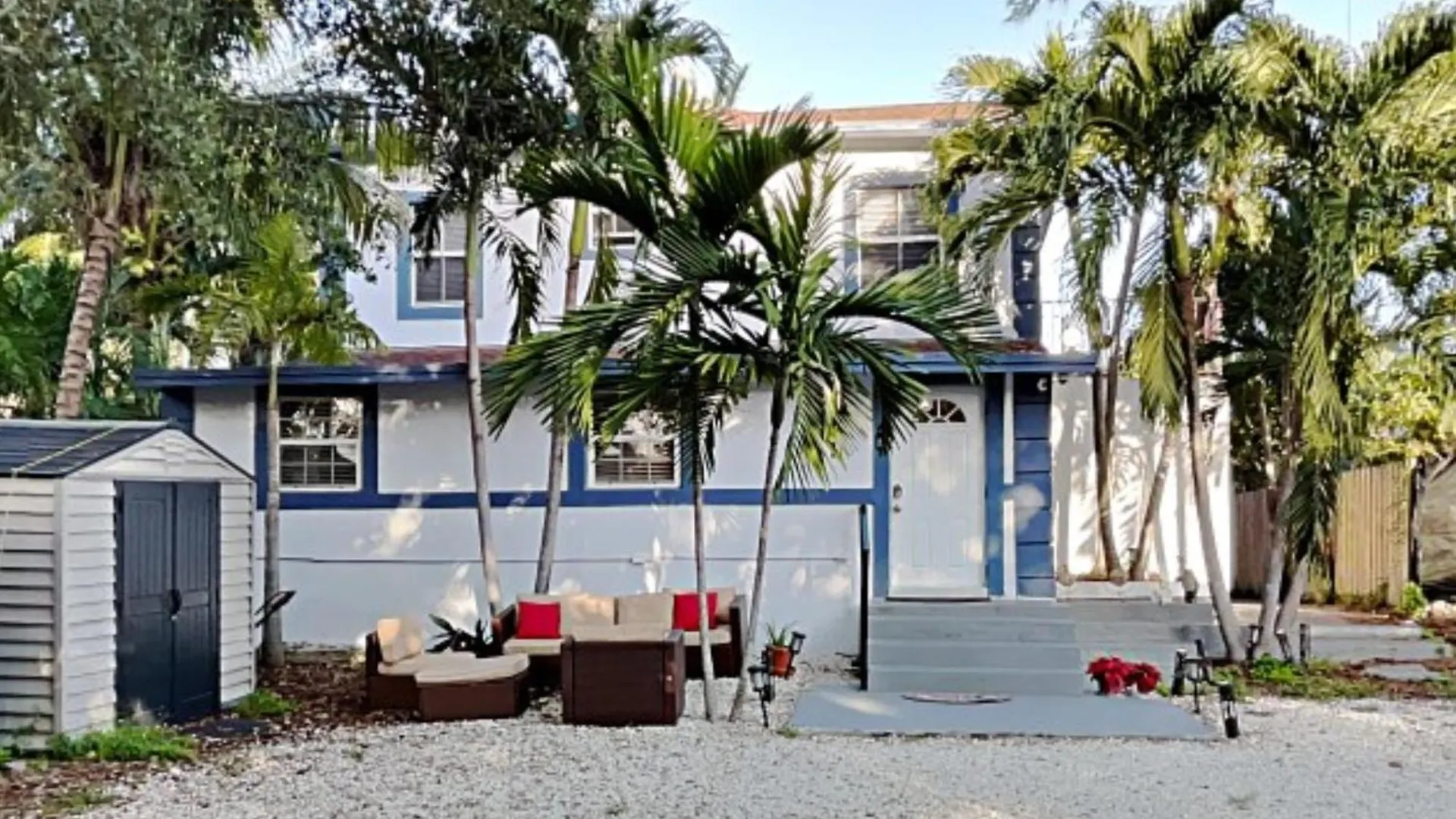Homestay Private At Centrally Located With Free Parking *