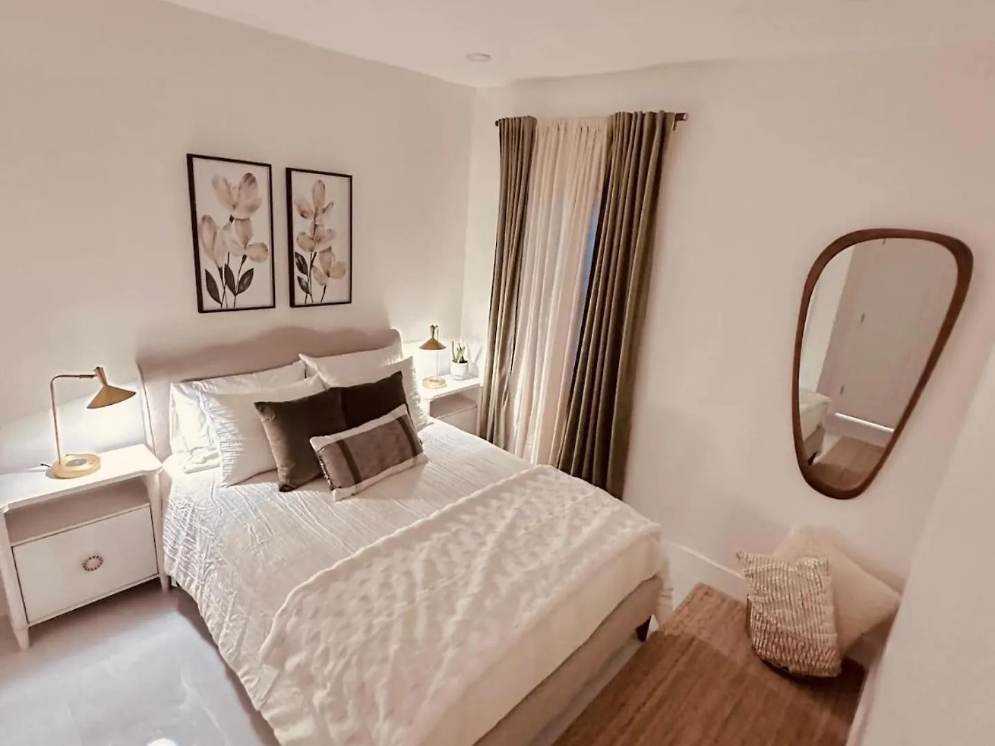 Holiday home Getaway For Large Parties *