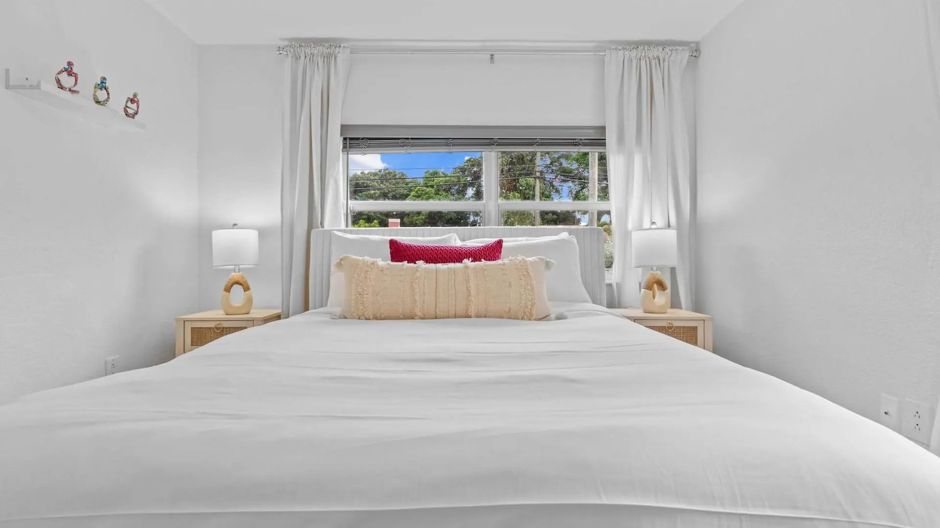 Holiday home Arthaus- Fully Stocked Kitchen And Fenced Yard *