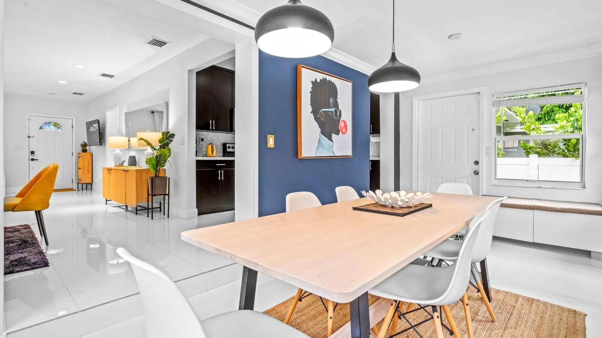 Arthaus- Fully Stocked Kitchen And Fenced Yard Miami