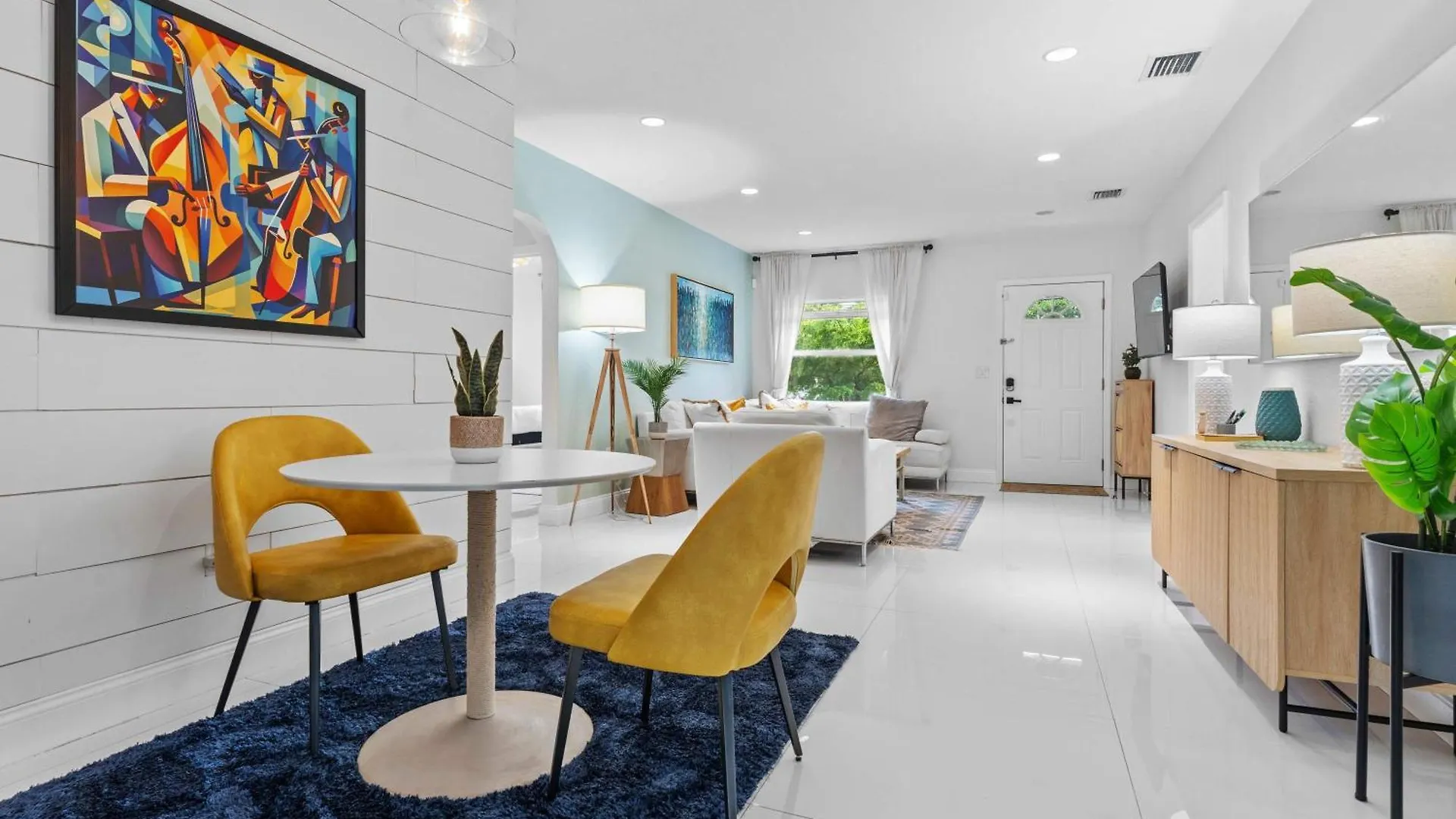 Сasa de vacaciones Arthaus- Fully Stocked Kitchen And Fenced Yard Miami