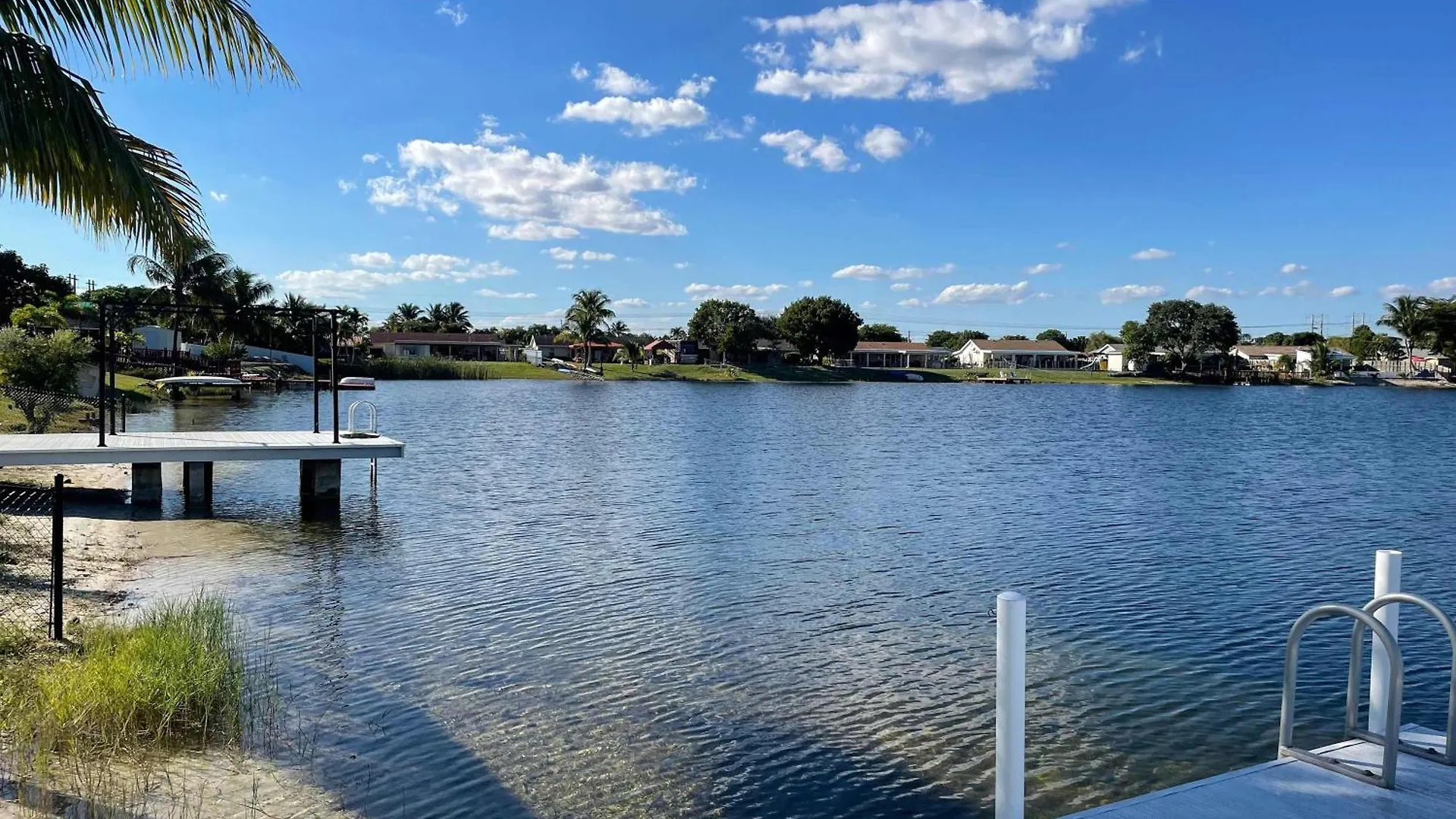 Best Location Iconic 4bd Waterfront Luxury Mia *