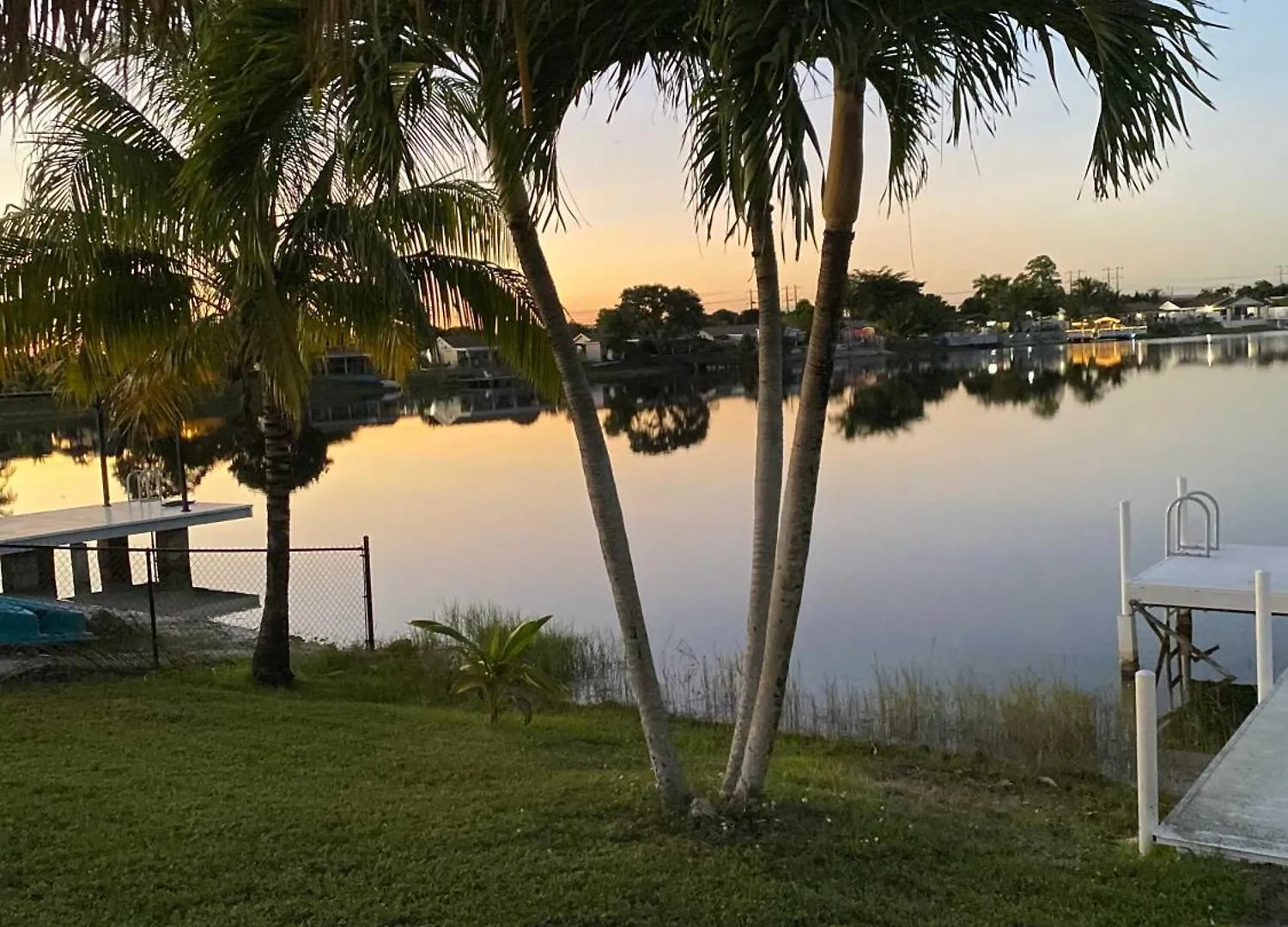 Holiday home Best Location Iconic 4bd Waterfront Luxury Mia