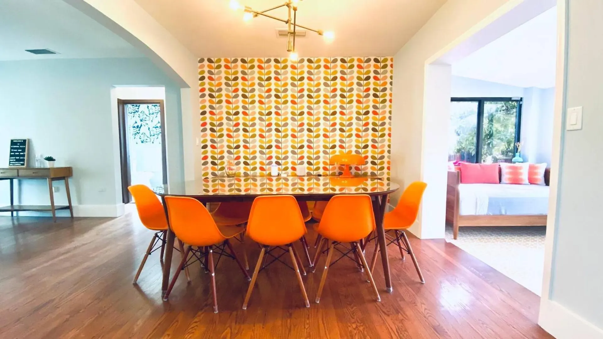 Experience Magic: Tropical Pool Escape * Miami