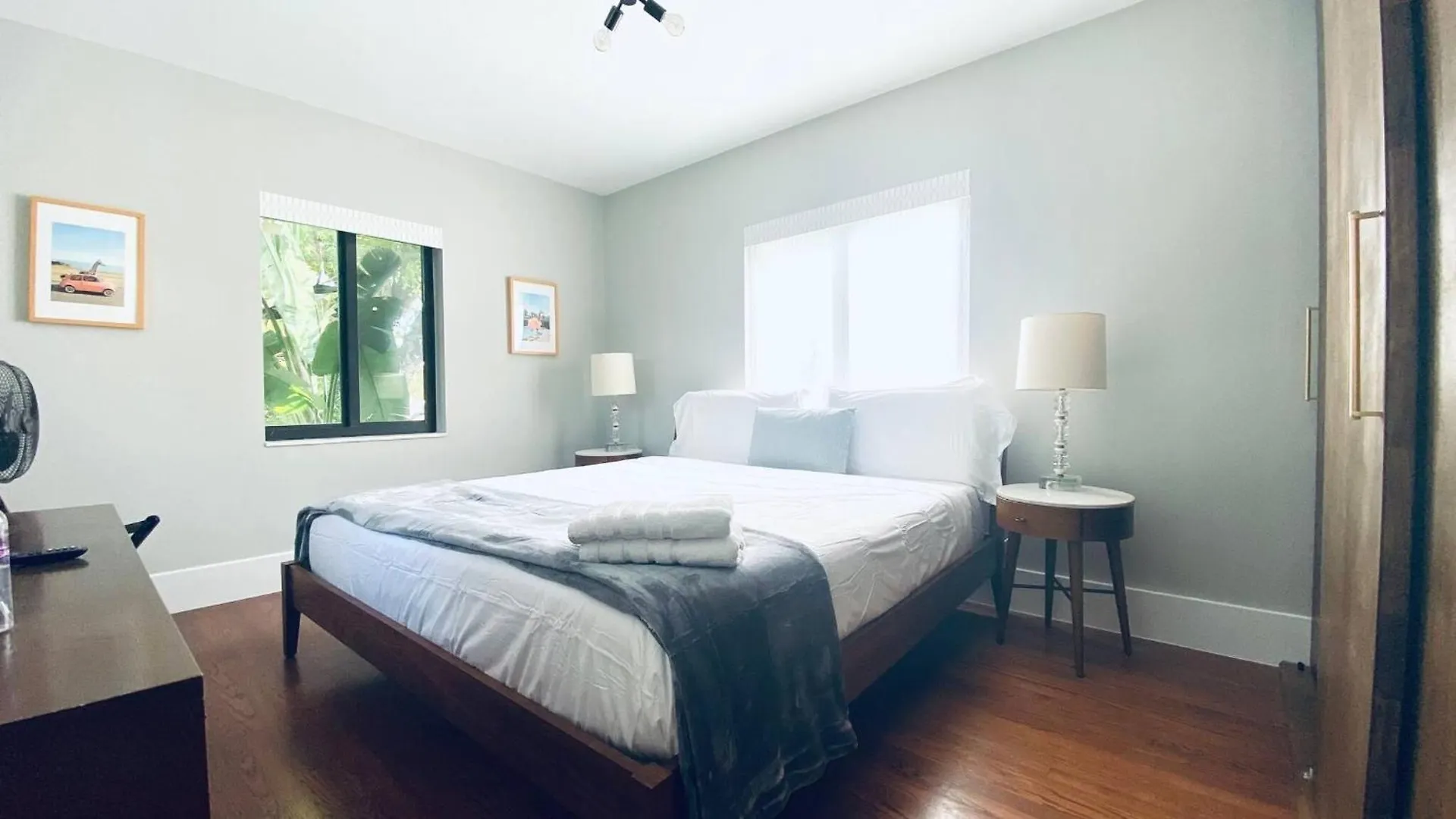 Experience Magic: Tropical Pool Escape Holiday home