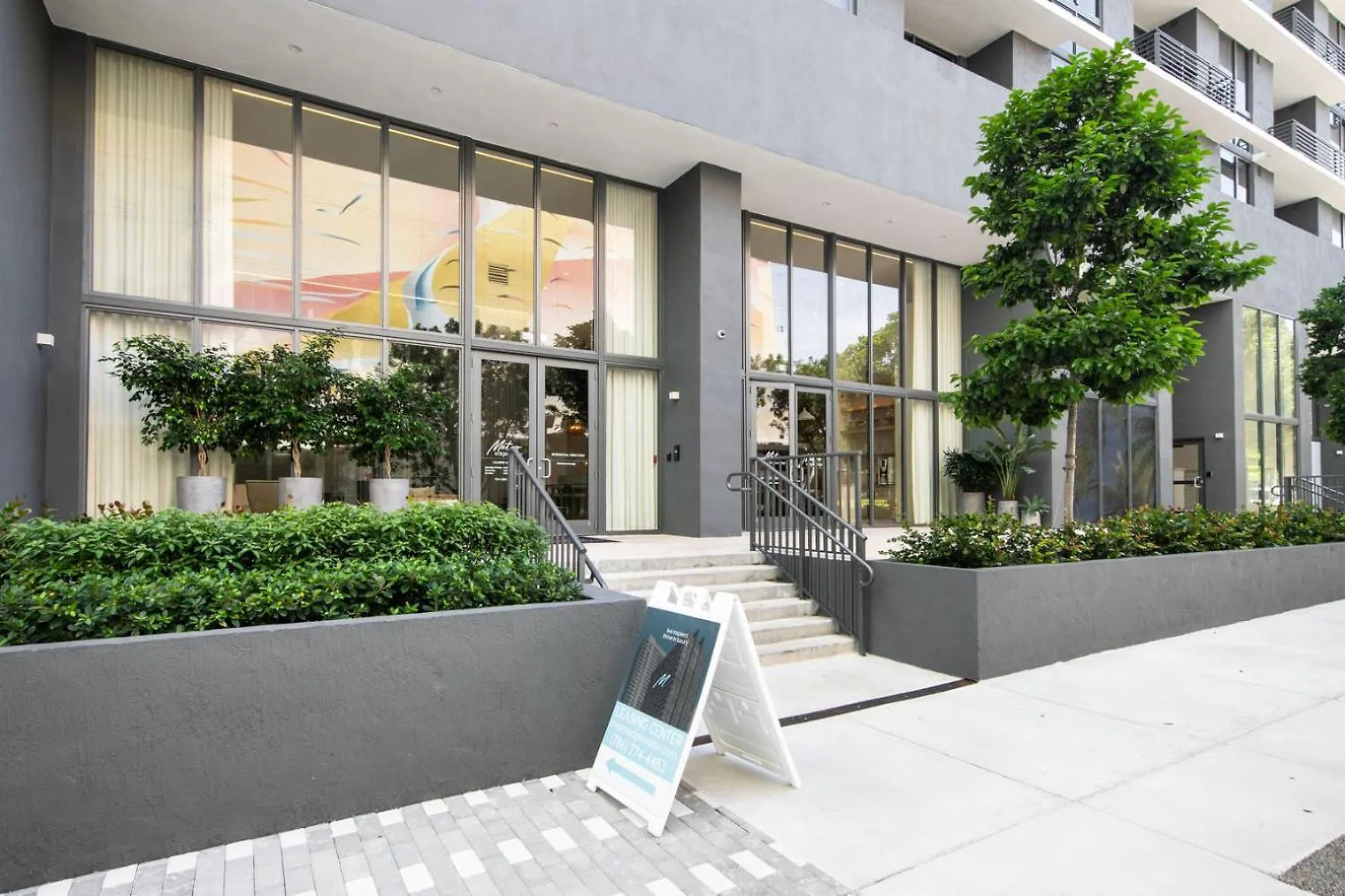 Blueground Edgewater Gym Pool Ac Balcony Mia-113 迈阿密