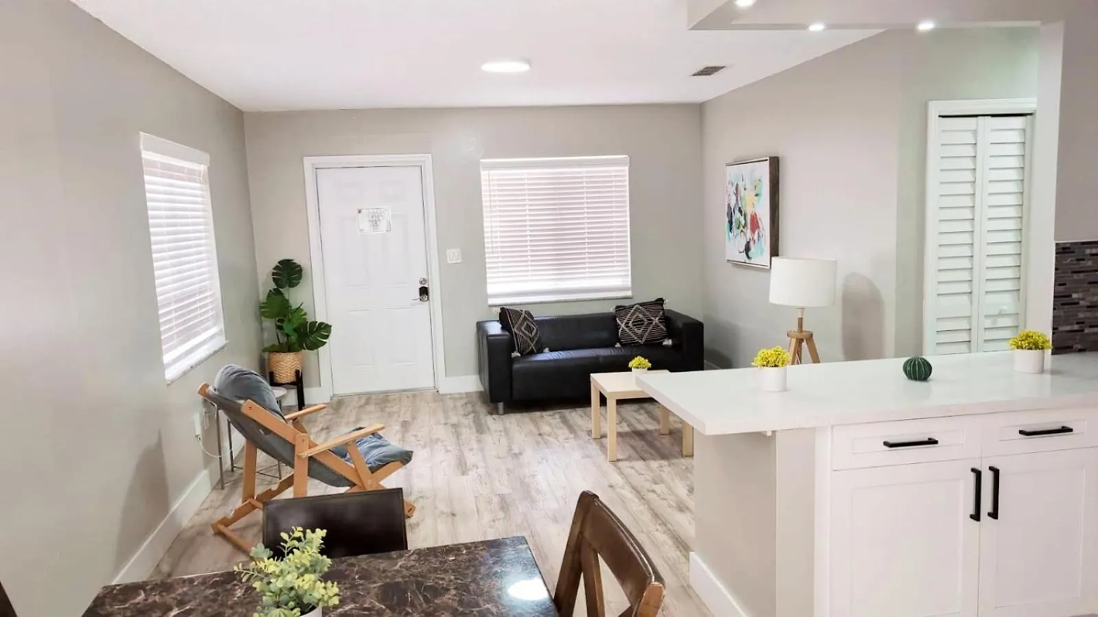 *beautiful Family House 3 Bd/2 Bathrooms+backyard* Holiday home