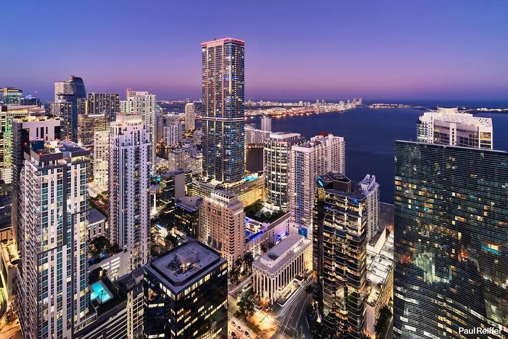 Getaway In Little Havana Near Airport, Wynwood, Calle 8 Brickell, Coral Gables And , Fenced Parking * Miami