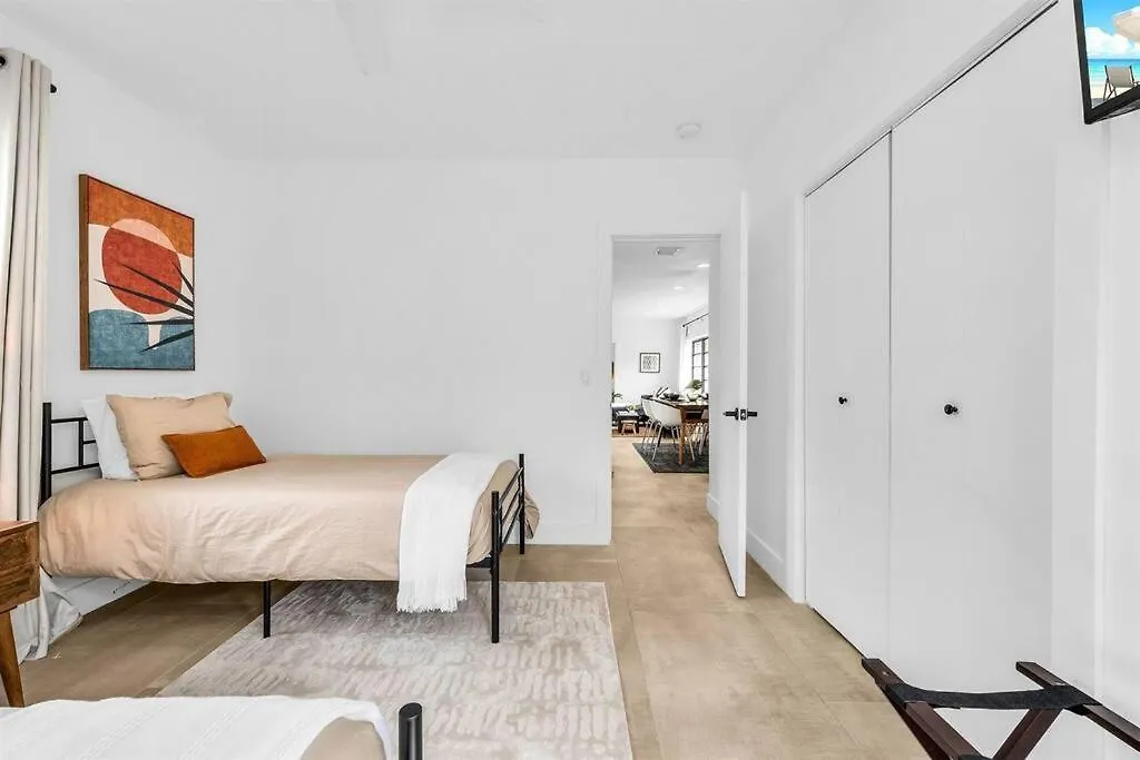 Holiday home Modern Designer In Vibrant Little Haiti