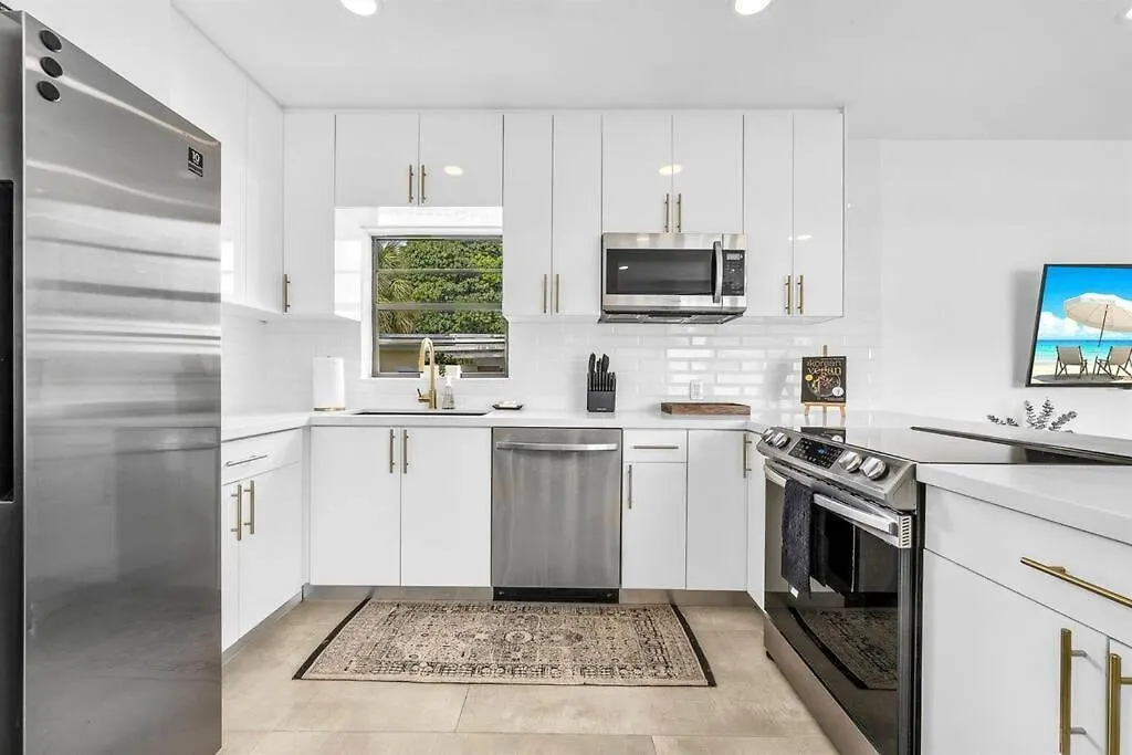 Holiday home Modern Designer In Vibrant Little Haiti