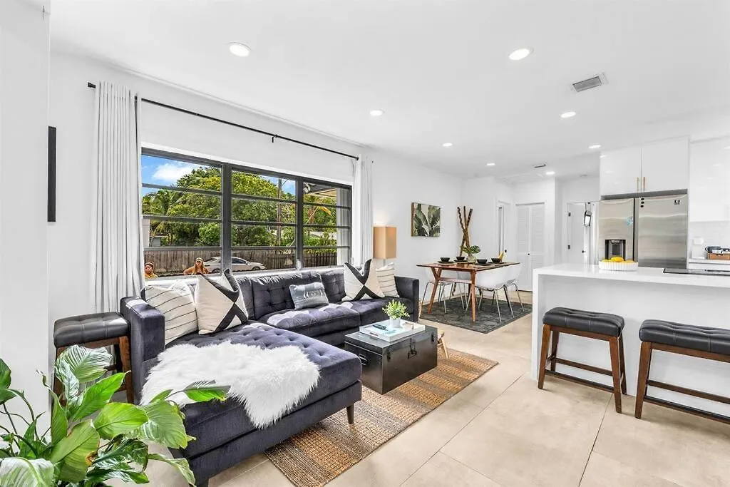 Modern Designer In Vibrant Little Haiti * Miami