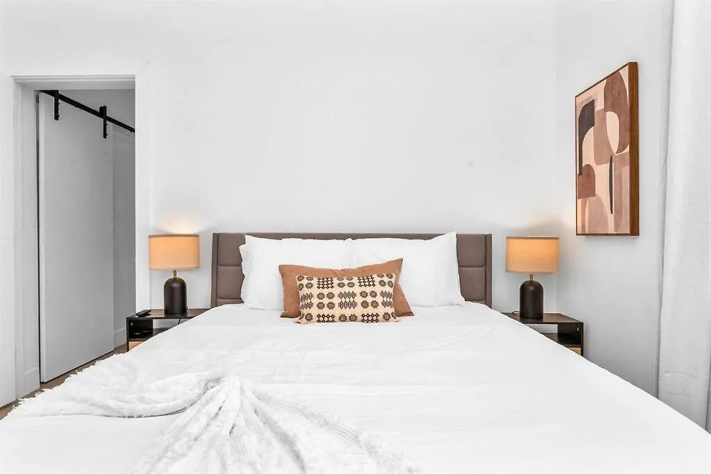 Holiday home Modern Designer In Vibrant Little Haiti *