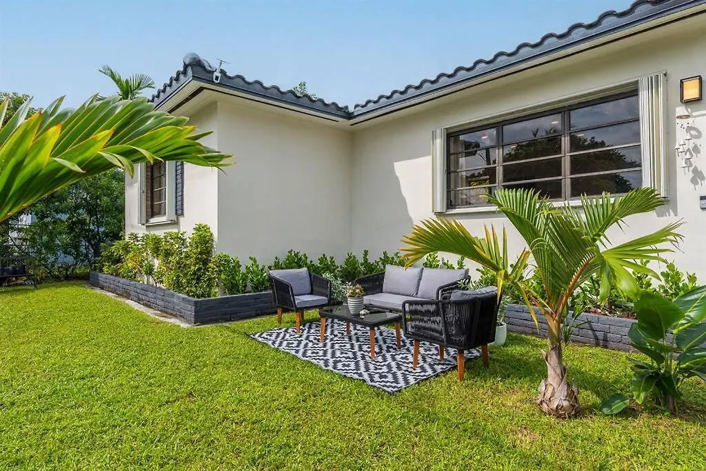 Modern Designer In Vibrant Little Haiti Miami
