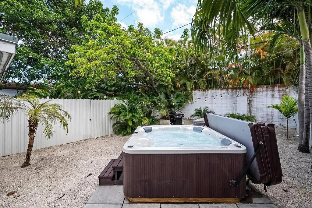 Spacious West Brickell Getaway, 4bedroom2bath Miami