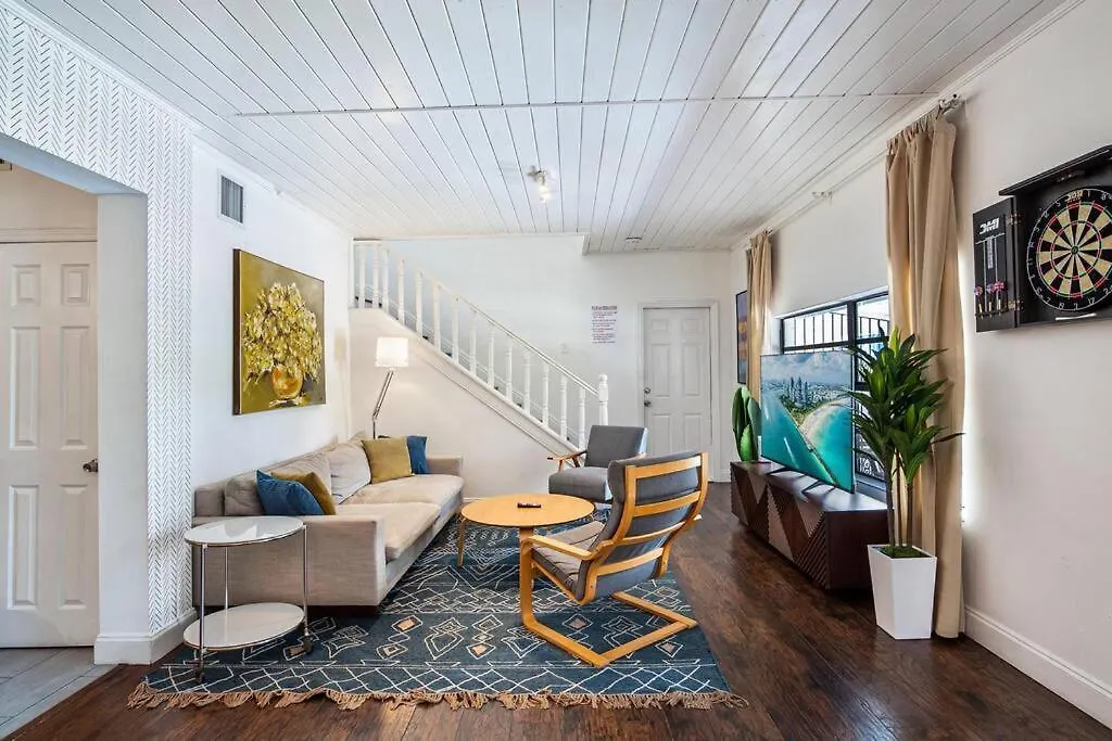 Spacious West Brickell Getaway, 4bedroom2bath Casa vacanze