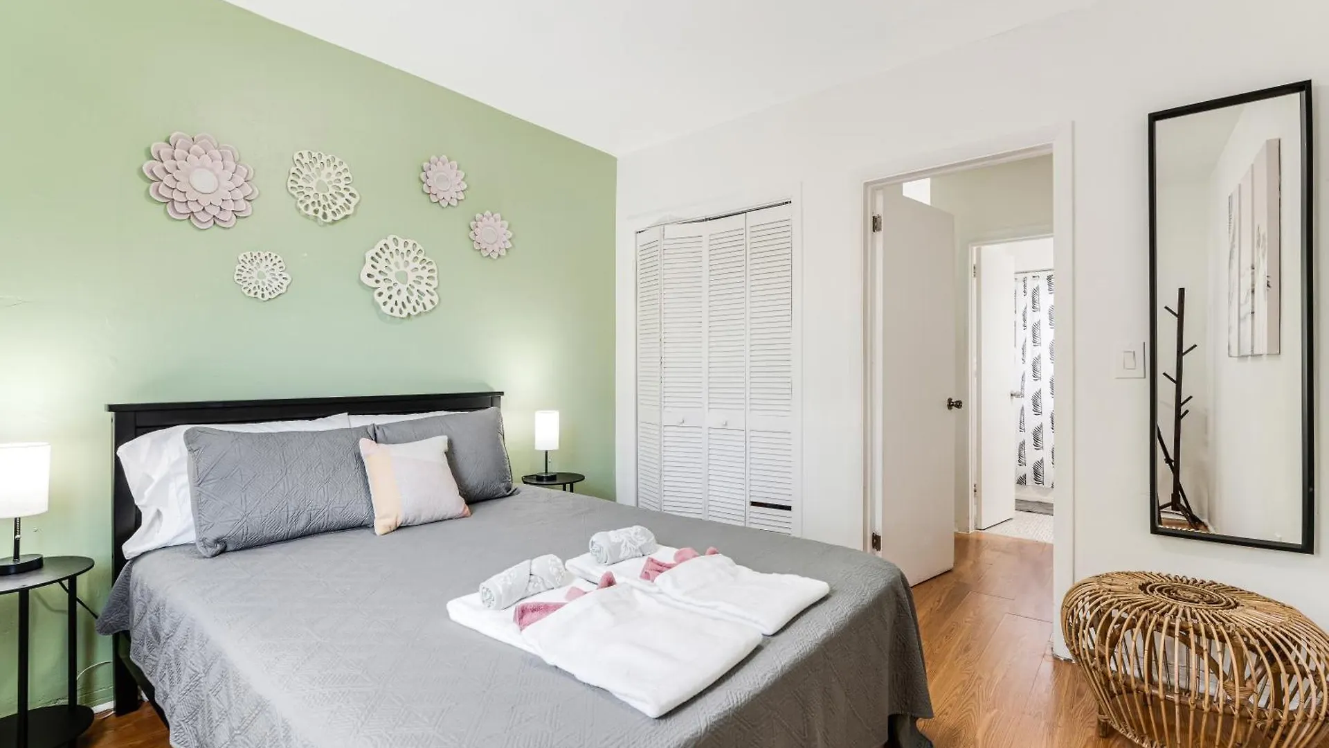 Serene 1br Steps From Downtown And Calle 8