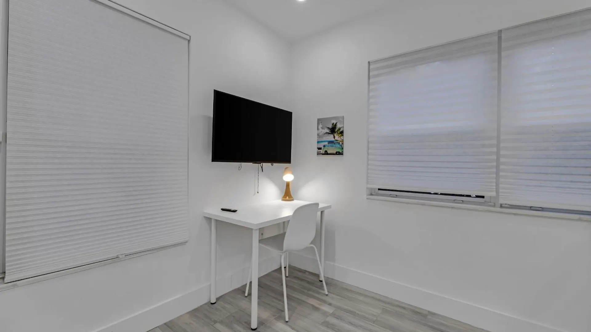 Holiday home Modern In Design District !