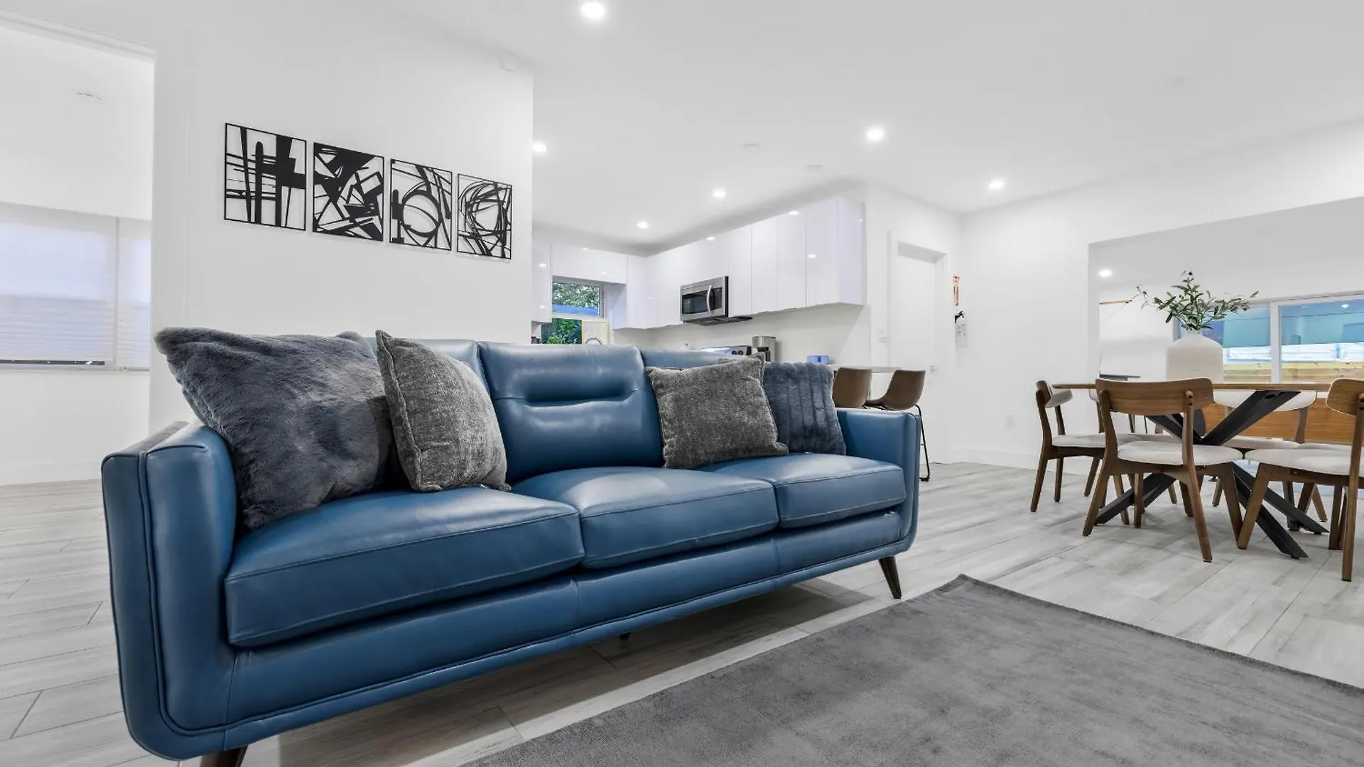 Holiday home Modern In Design District ! *