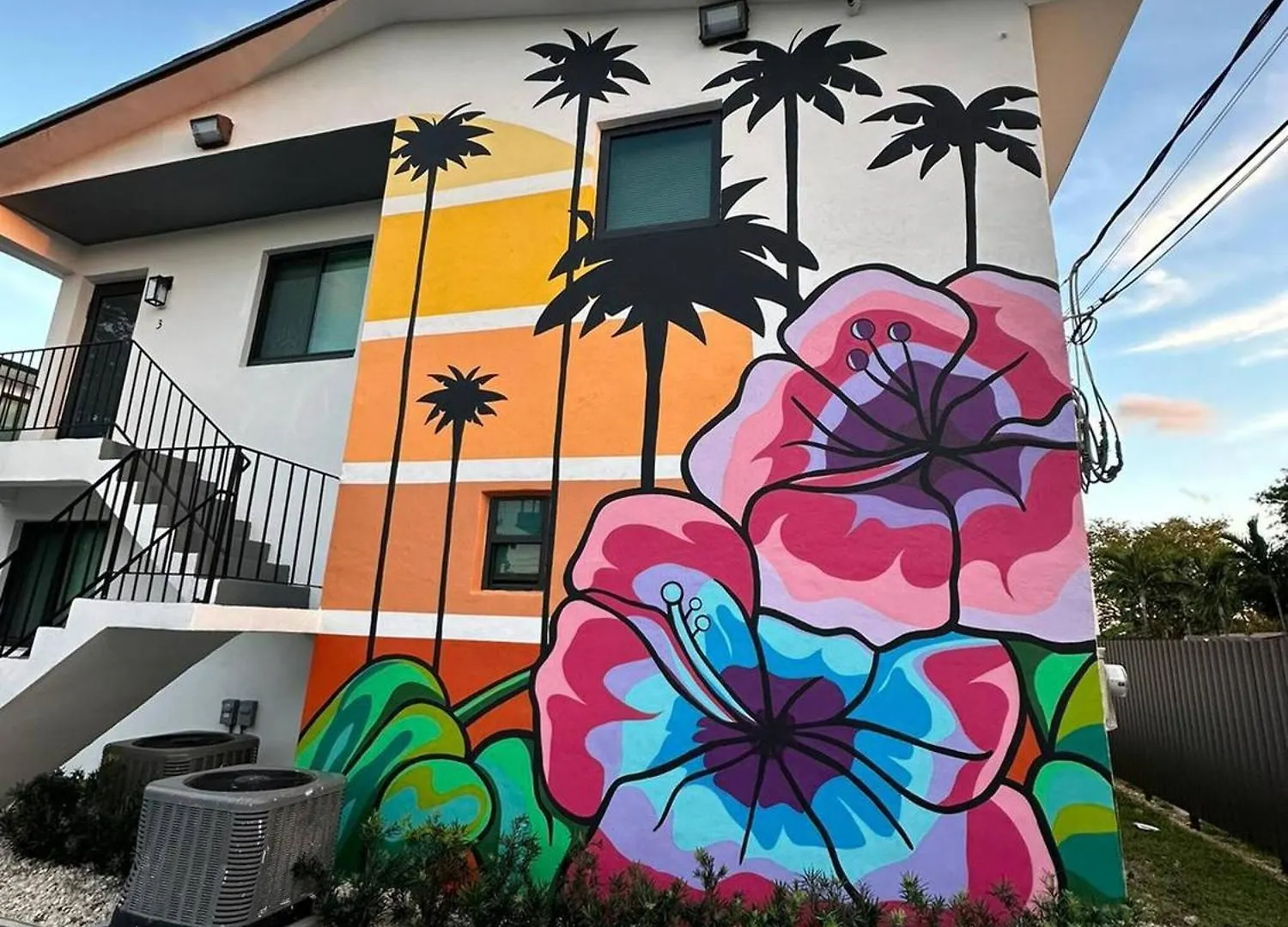Apartment Urban Elegance: Trendy Modern In Wynwood Miami