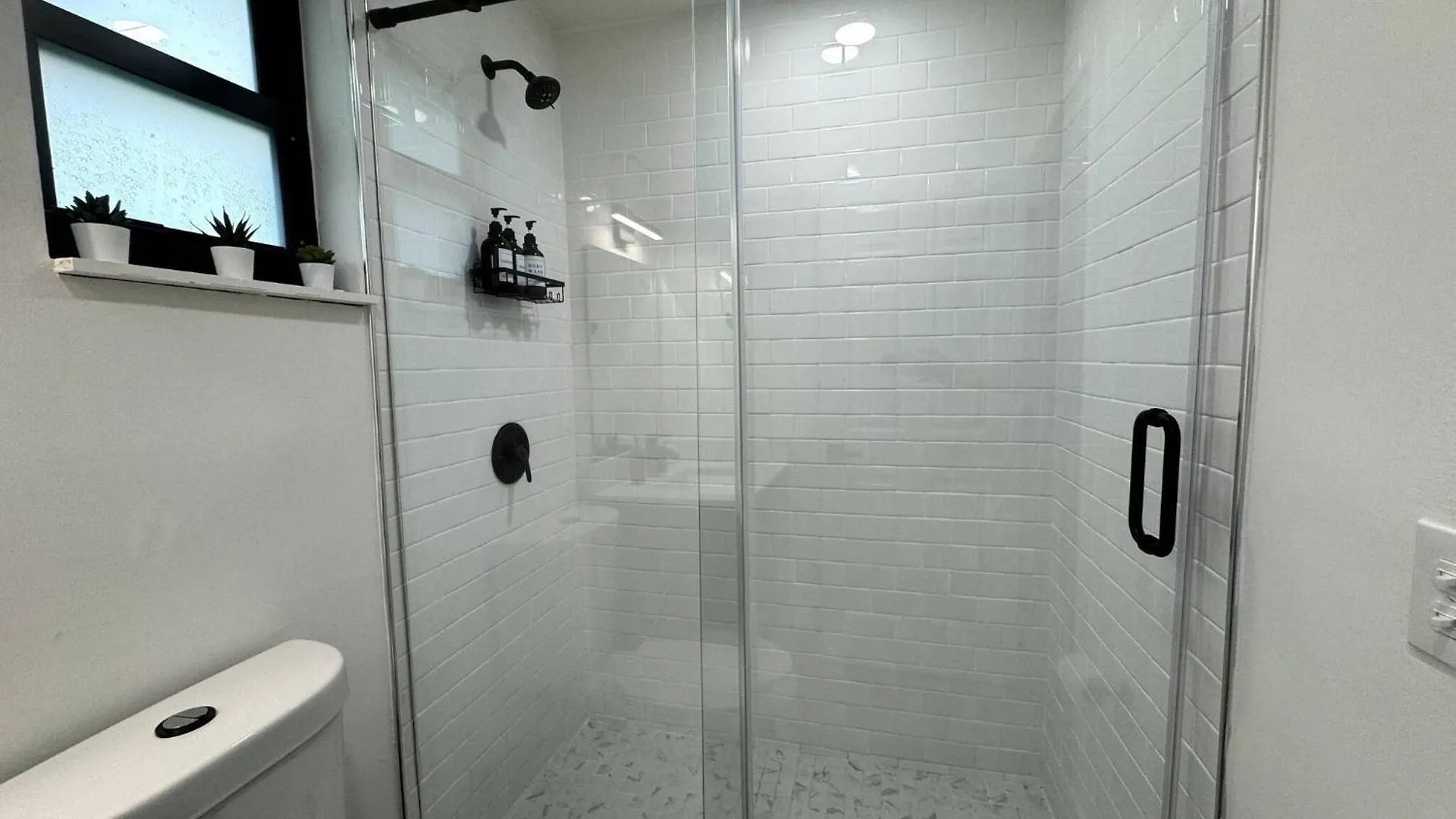 Urban Elegance: Trendy Modern In Wynwood Miami