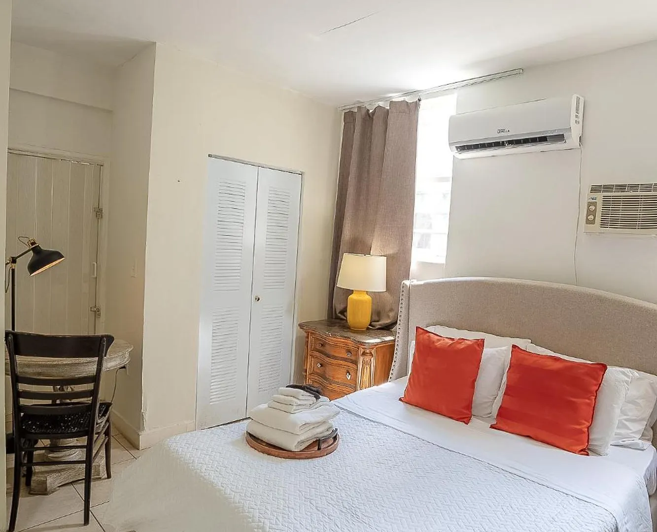 Alloggio in famiglia Private #3 Parking Tv Cable Tv, Wifi Centrally Located *