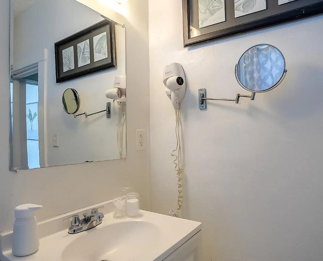Private #3 Parking Tv Cable Tv, Wifi Centrally Located *