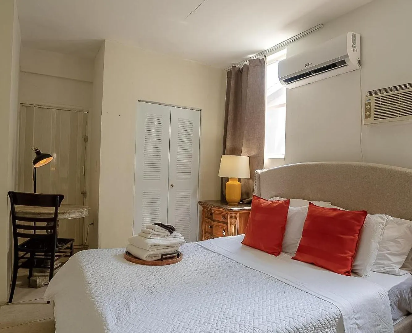 Homestay Private #3 Parking Tv Cable Tv, Wifi Centrally Located *