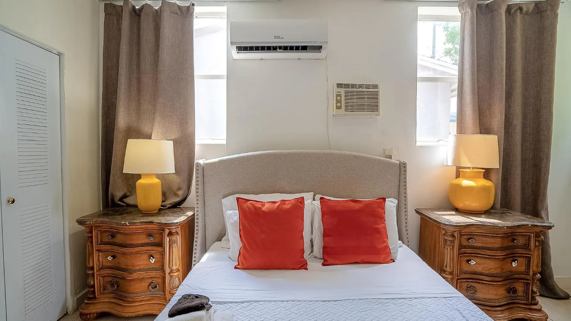 Homestay Private #3 Parking Tv Cable Tv, Wifi Centrally Located Miami