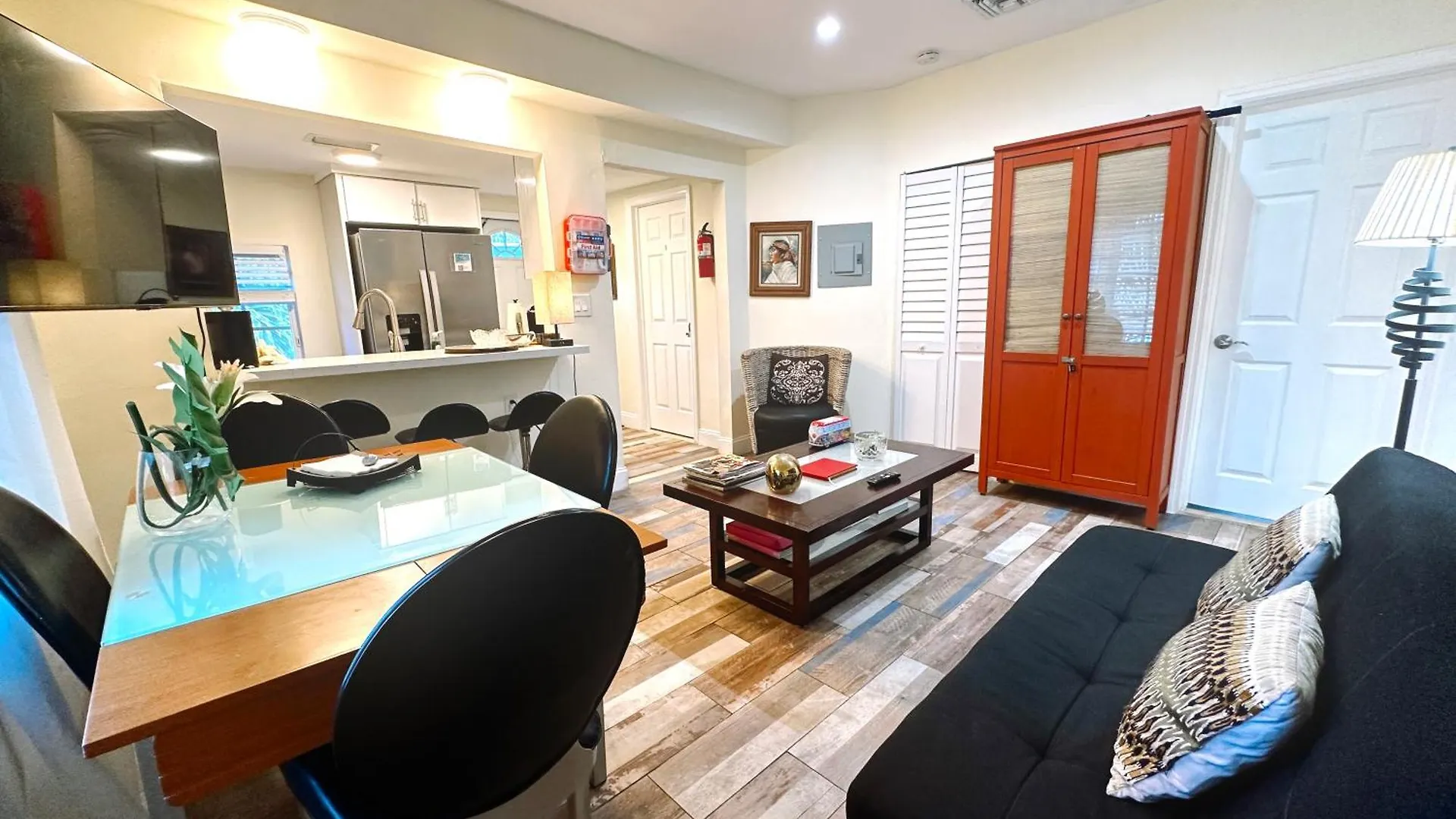 Private At Centrally Located With Free Parking *