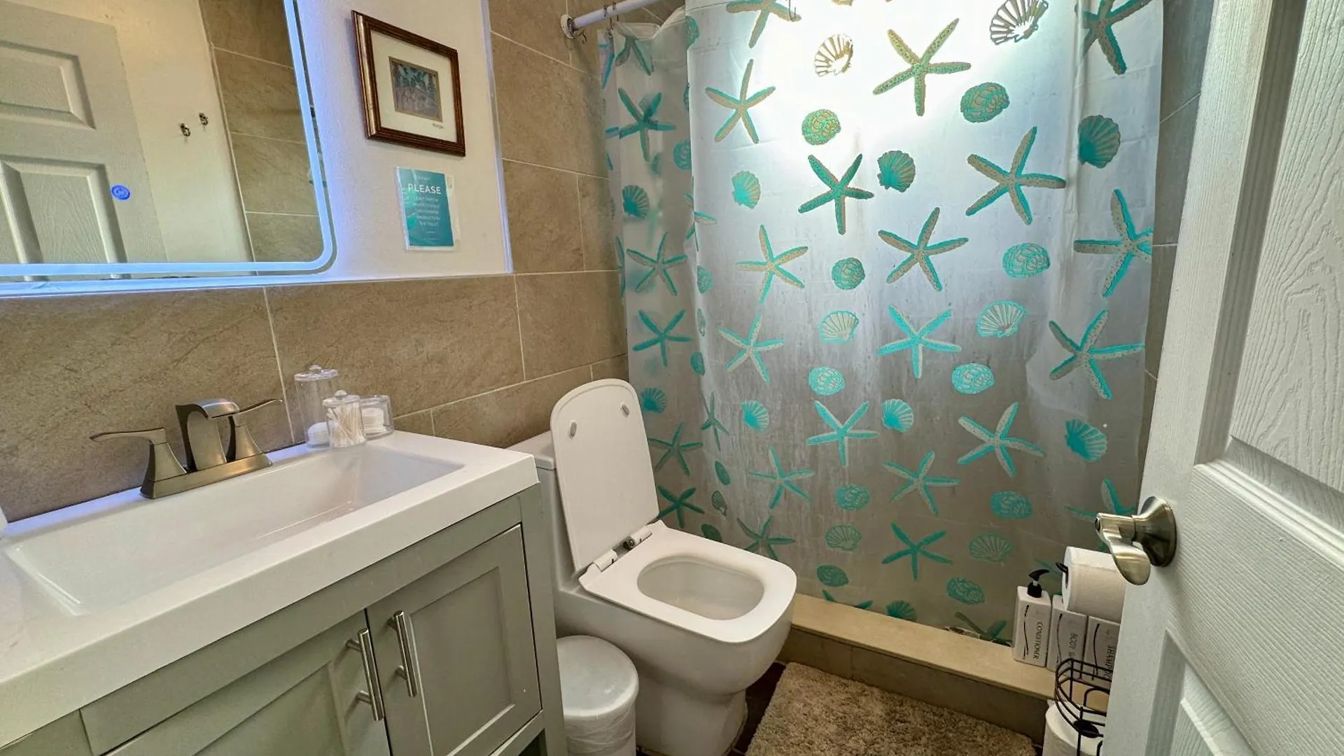 Homestay Private At Centrally Located With Free Parking Miami
