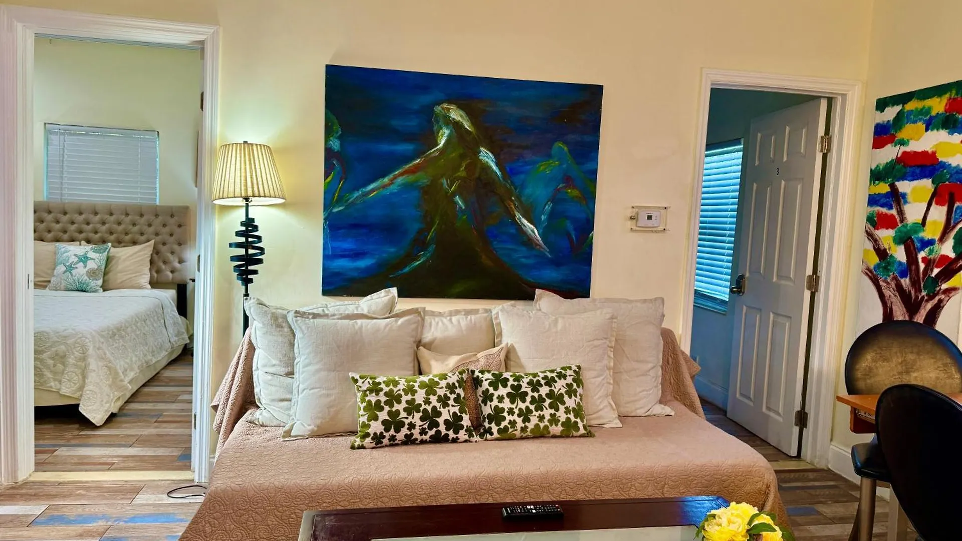Private At Centrally Located With Free Parking * Miami