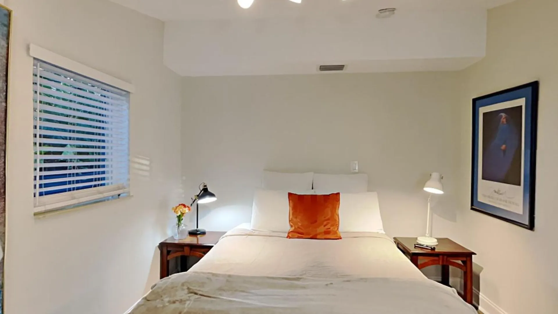 Private At Centrally Located With Free Parking Homestay