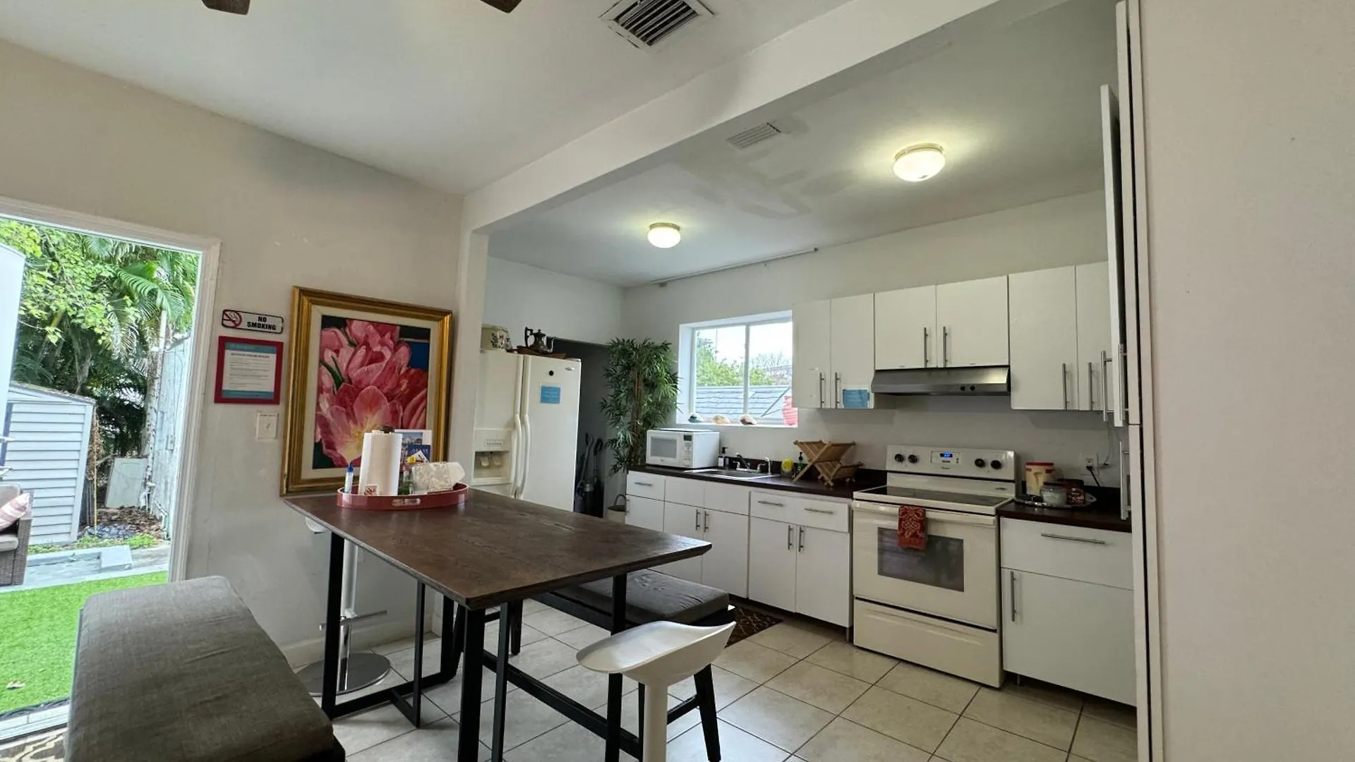 Private At Miami, Buena Vista With Parking *
