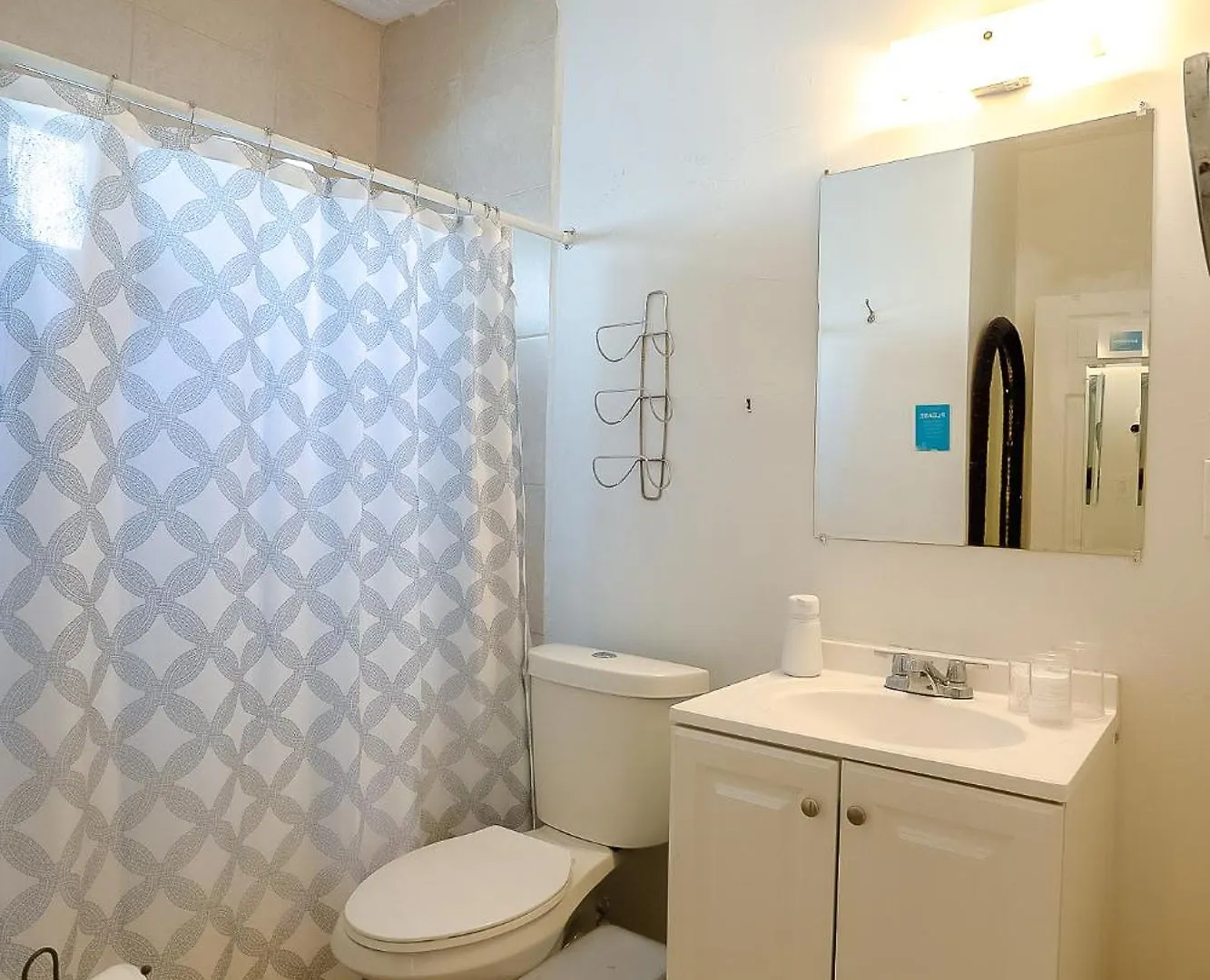 Private At Miami, Buena Vista With Parking Homestay
